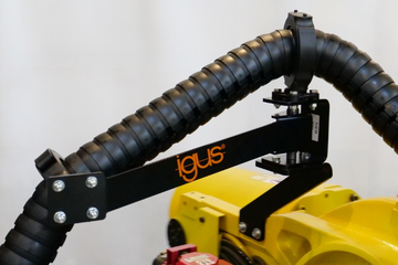 Swivel bracket for rotation of axis 1 of the robot of up to 270°.