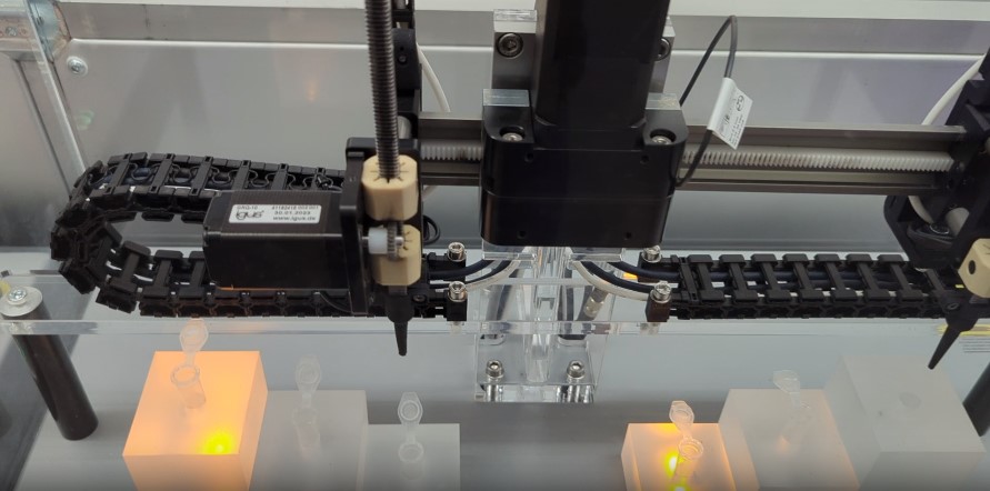 An automatic pipetting system from RBTX