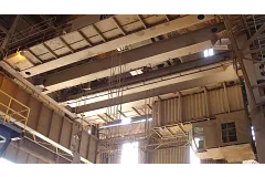 Indoor crane in metal processing