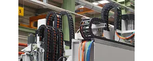 readychain® pre-harnessed cable carrier on a machine tool
