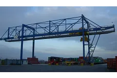 Container loading crane